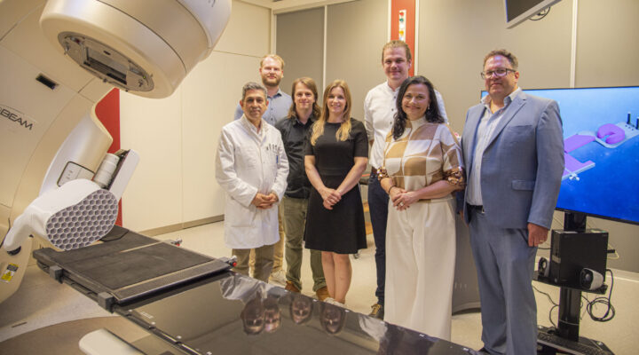 Gruppe von der Präsentation des Lagerungssystems „X-akt Mamma RTX“