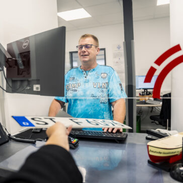 Zulassung auto mitarbeiterin schalter 8 peter mülder web